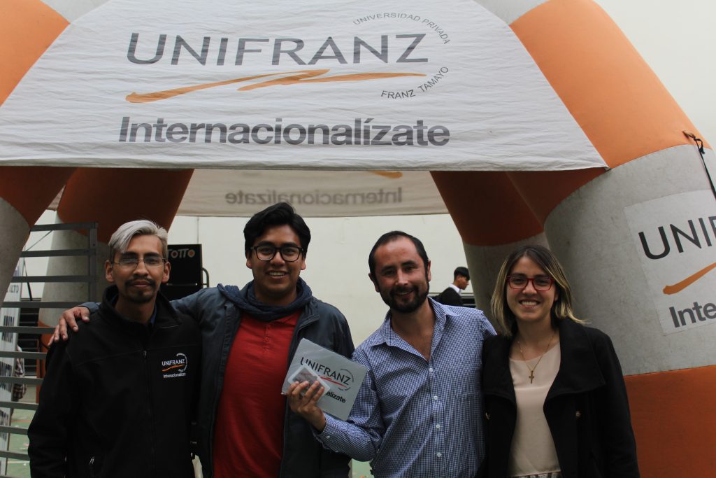 Expo Empresarial de Unifranz fomenta el espíritu emprendedor de sus estudiantes