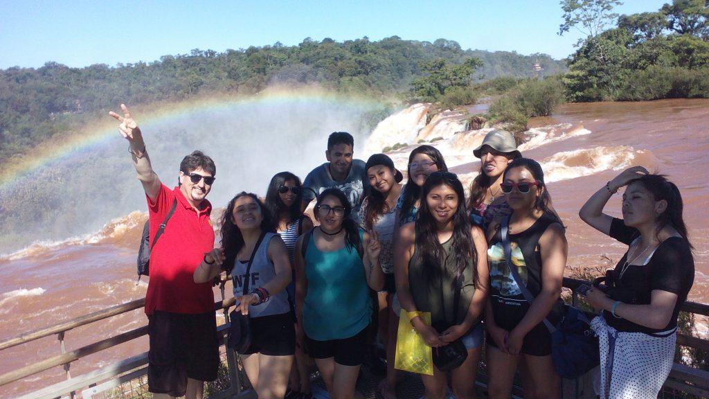 Estudiantes de UNIFRANZ pusieron en práctica sus conocimientos en Foz de Iguazú