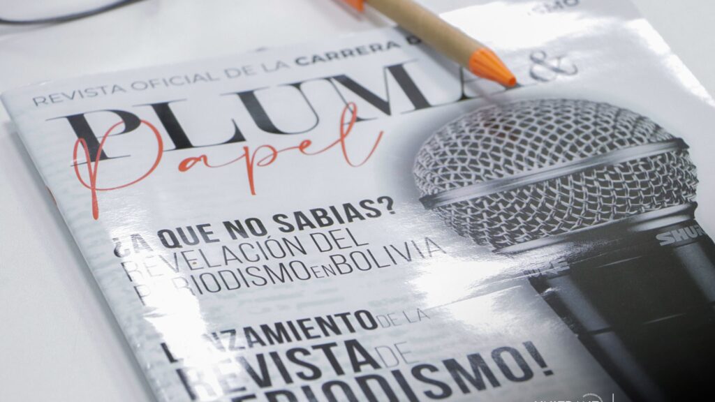La revista Pluma y Papel proyecta a los futuros periodistas Unifranz