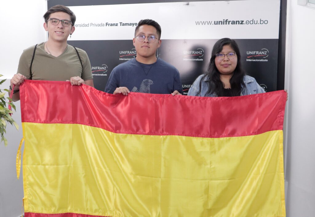 Pasaporte Unifranz: 23 estudiantes de La Paz viajarán a ocho universidades del mundo