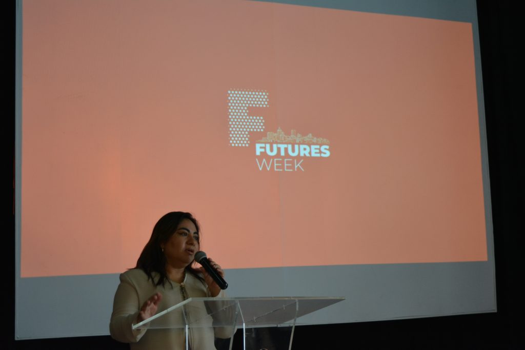 PRESENTAN PROGRAMA 2030 CONSTRUYENDO FUTUROS A DIRECTORES Y DOCENTES DE COLEGIOS DE SANTA CRUZ