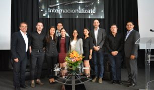 Primer Encuentro Facultativo de Ciencias Económicas y Empresariales ESTUDIANTES DE CARRERAS ECONÓMICAS DE UNIFRANZ VISUALIZAN SU FUTURO PROFESIONAL