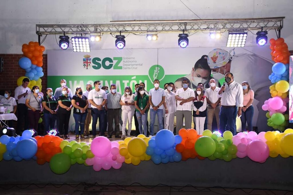 UNIFRANZ celebra el éxito del Vacunatón en Santa Cruz