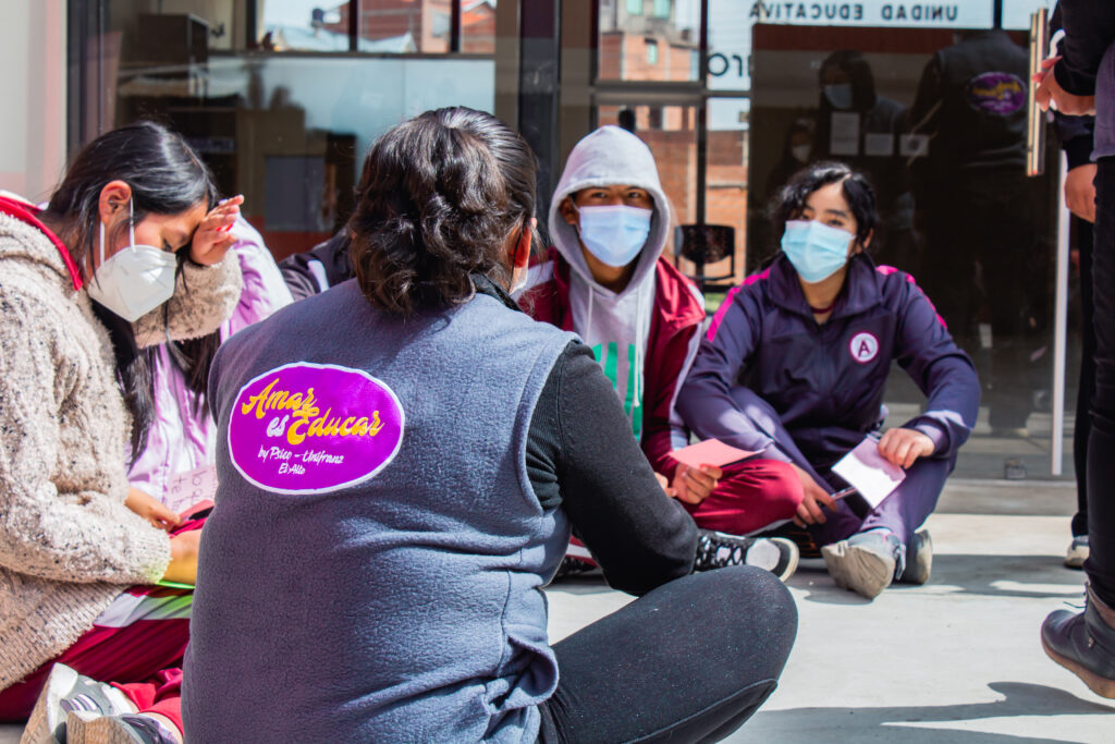 De talleres de educación sexual a prevención de violencia, Unifranz El Alto trabaja por una “escuela segura”