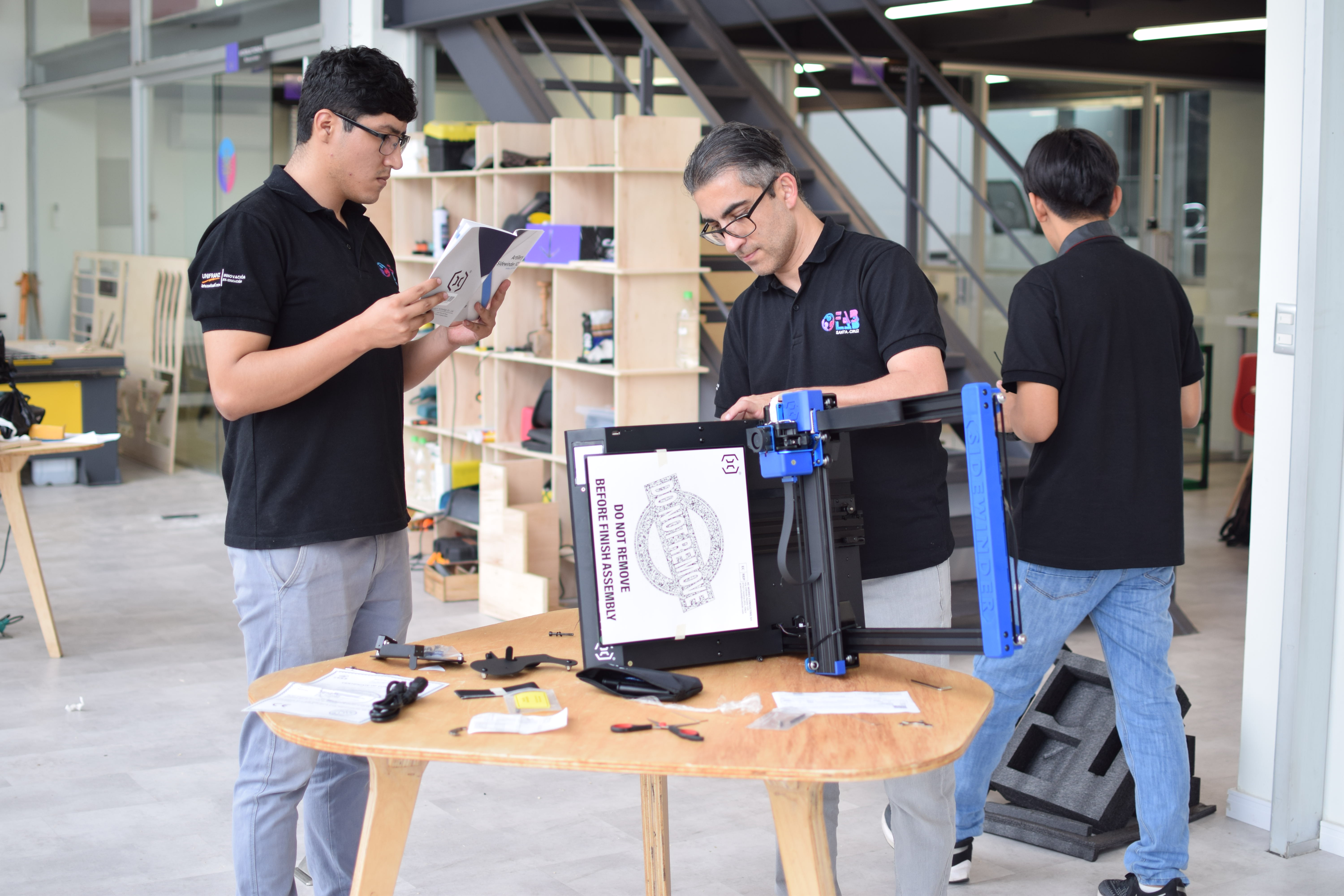 Ingenieros comerciales encontrar n en el Fab Lab el impulso para