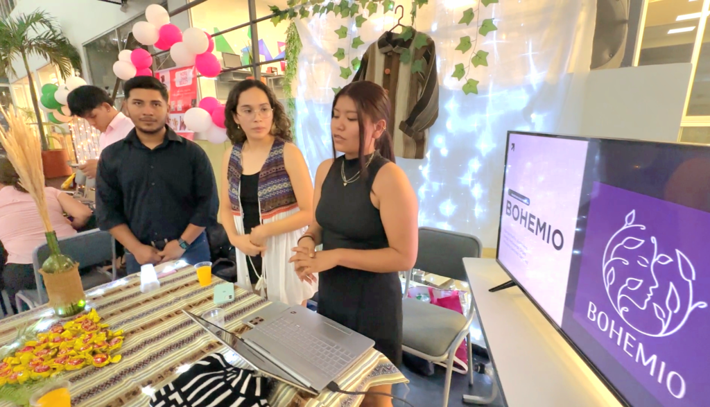 Bohemio, la startup que muestra a nivel internacional prendas creadas por artesanos bolivianos