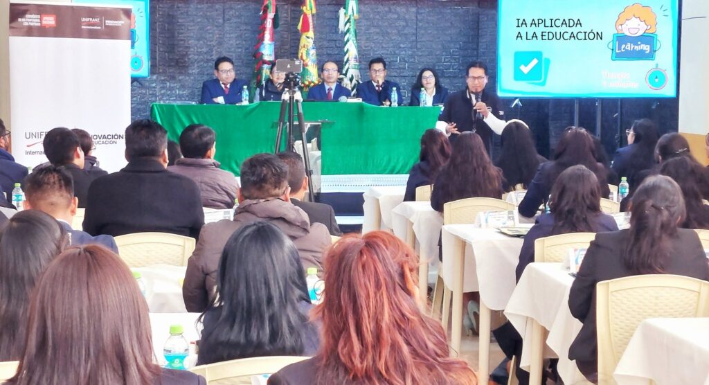 Unifranz impulsa el uso de metodologías modernas y tecnología para educadores en El Alto
