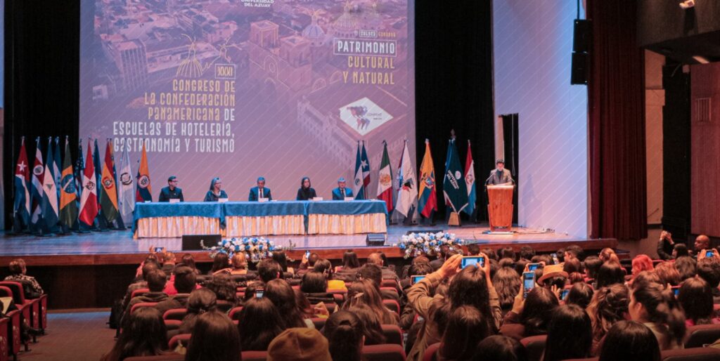 Hotelería y Turismo de Unifranz ingresa a la confederación panamericana de escuelas del sector
