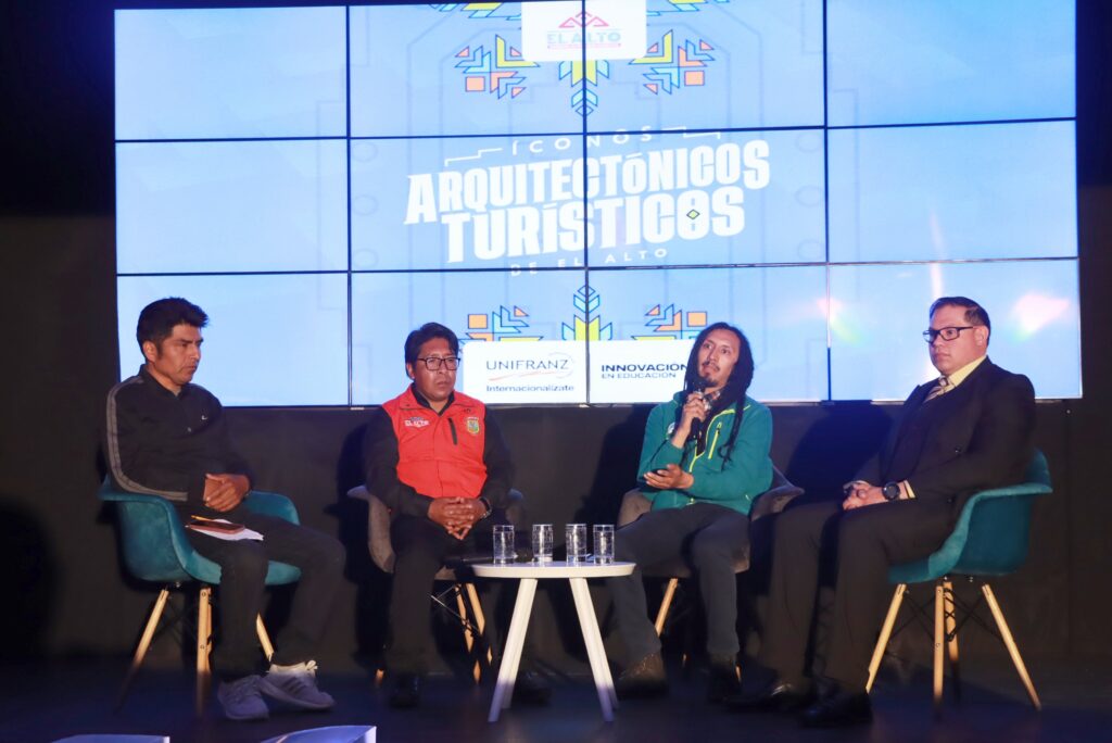 Conversatorio en Unifranz, un paso hacia la preservación de la identidad arquitectónica de El Alto