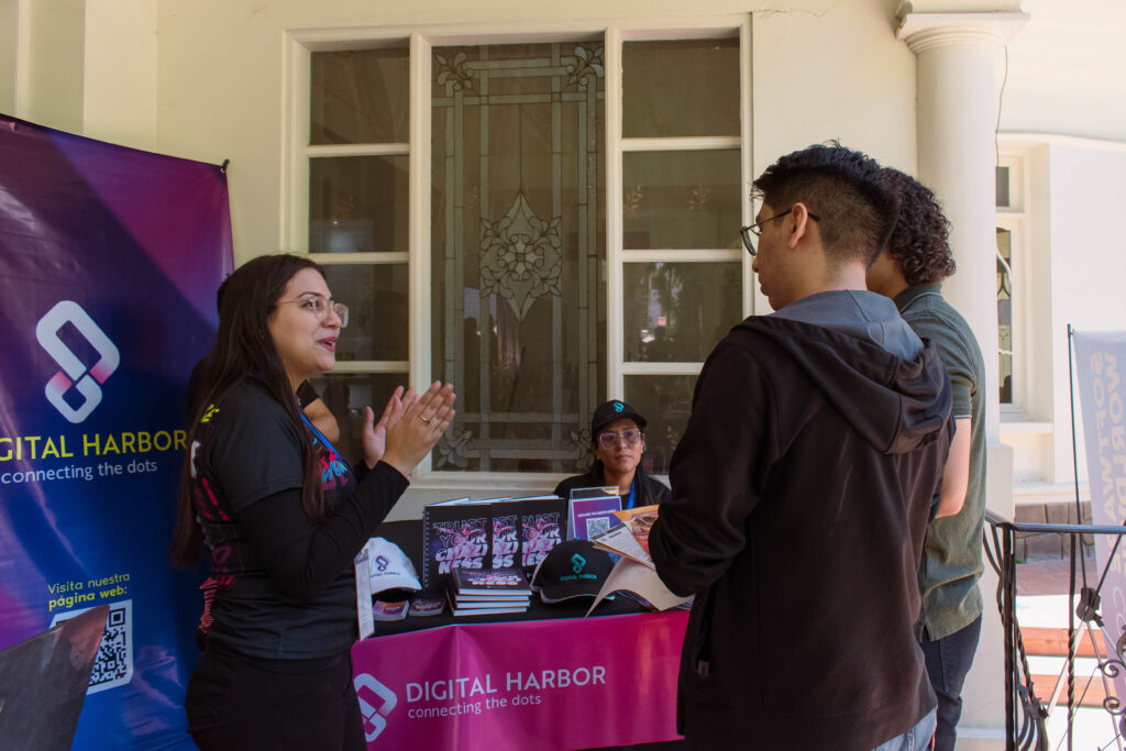 Unifranz conecta a estudiantes y egresados con las empresas más destacadas en su Feria de Empleabilidad 2024