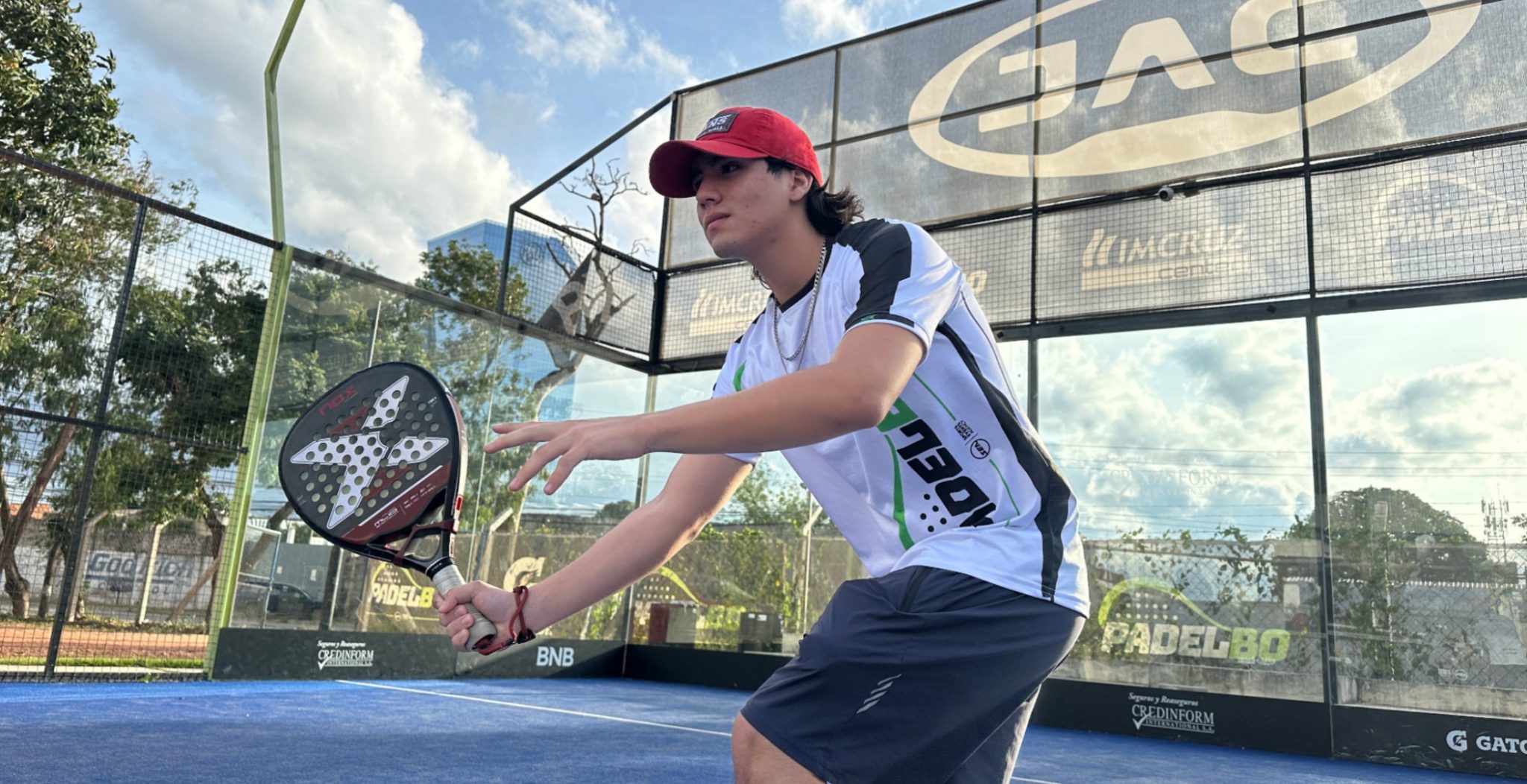 Unifranz impulsa el deporte en la juventud con el Torneo Intercolegial de Pádel