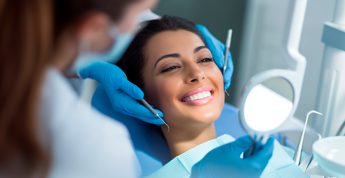 BLOG-ESTÉTICA-DENTAL-FOTO-1 | Universidad Privada Franz Tamayo