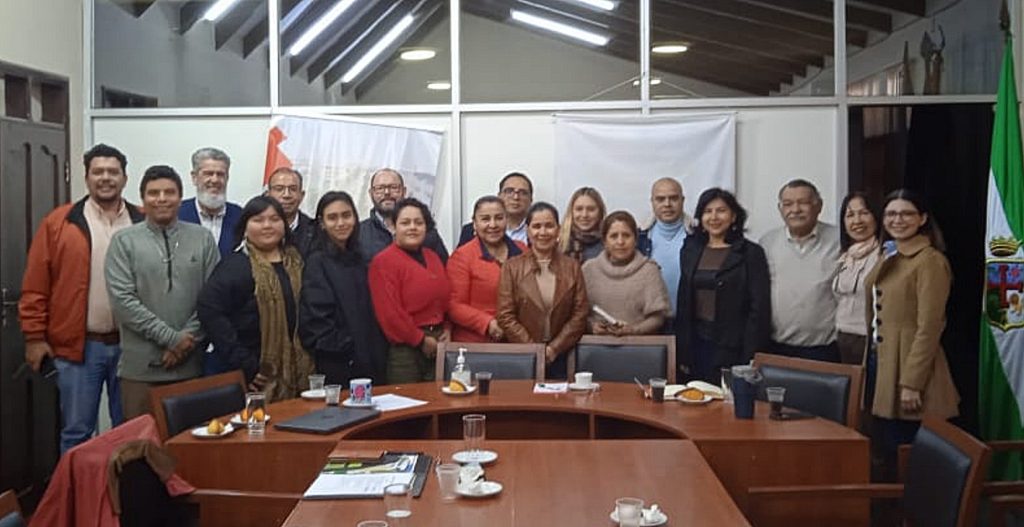 Picsart_25-07-17_15-25-44-649 | Universidad Privada Franz Tamayo