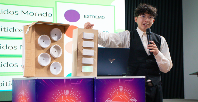 Solmáforo: el semáforo ambiental accesible que alerta sobre el daño