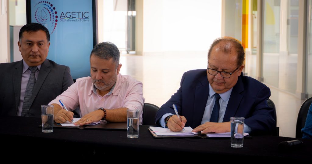 UNIFRANZ y AGETIC firman un convenio estratégico.