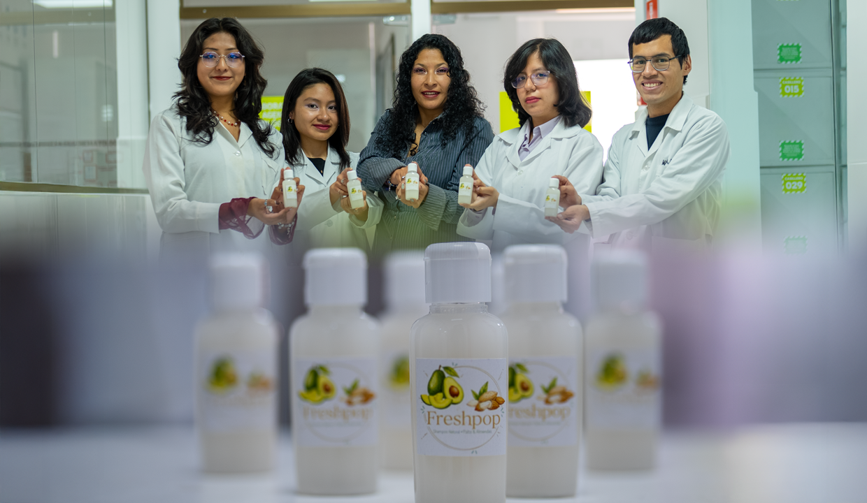 Estudiantes de Unifranz crean shampoo natural que une ciencia, naturaleza y sostenibilidad