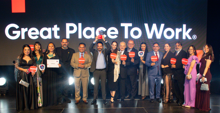 Imagen destacada para el artículo: A Unifranz alcança o pódio entre os melhores lugares para trabalhar e é a única universidade nesse ranking